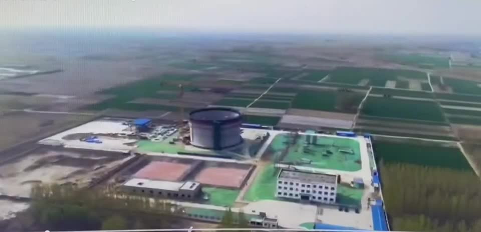 中国首座陆上LNG薄膜罐预应力施工中