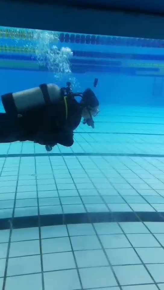 成都惊鲵潜水开放水域潜水员培训水肺潜水员