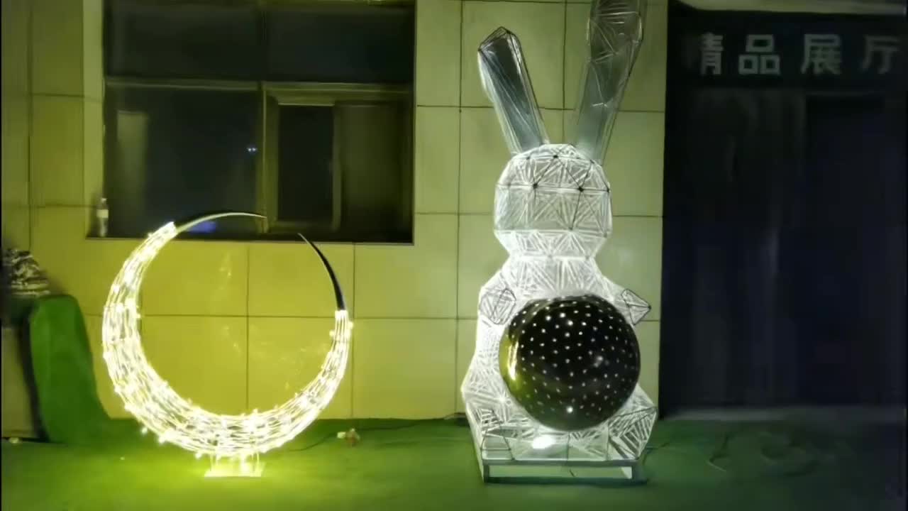 不锈钢镂空兔子雕塑生产厂家