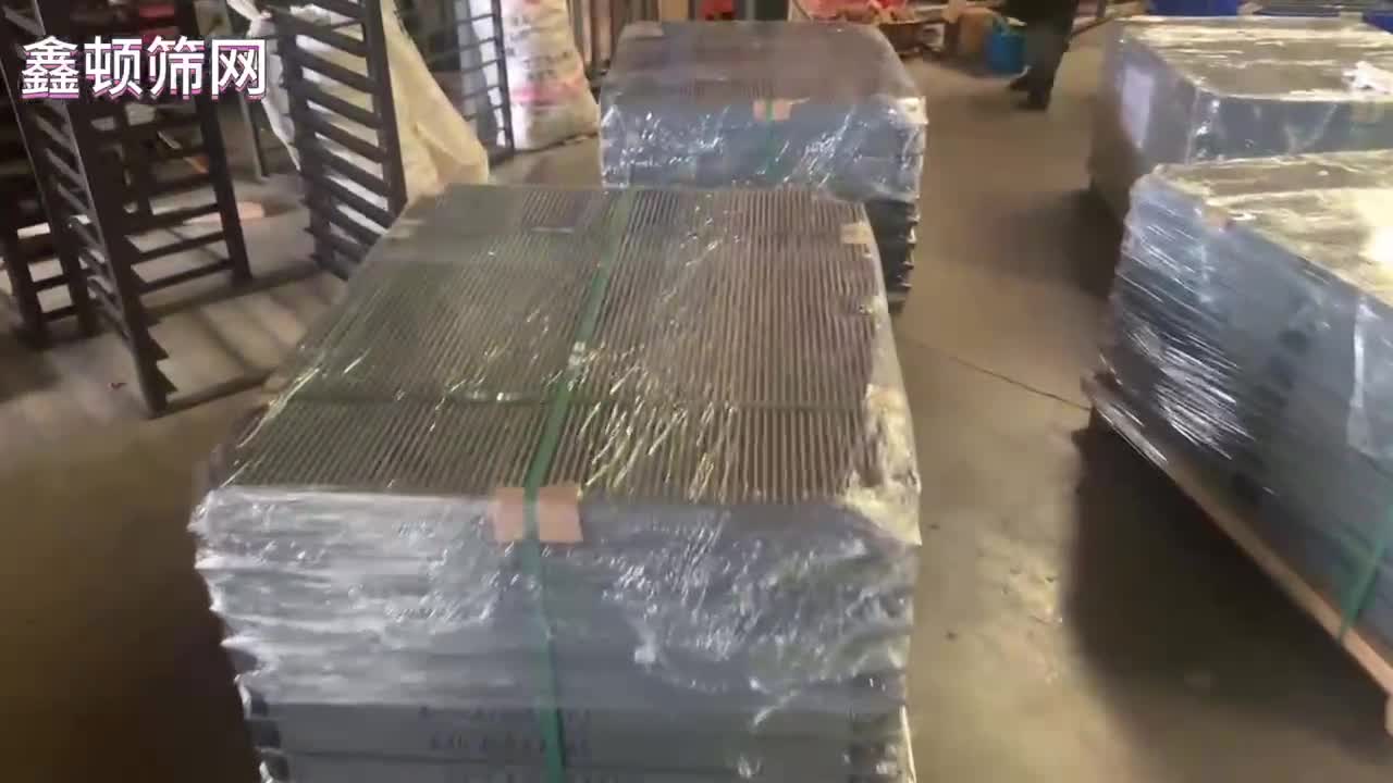 不锈钢跳汰筛板不锈钢条缝筛板厂家生产实拍