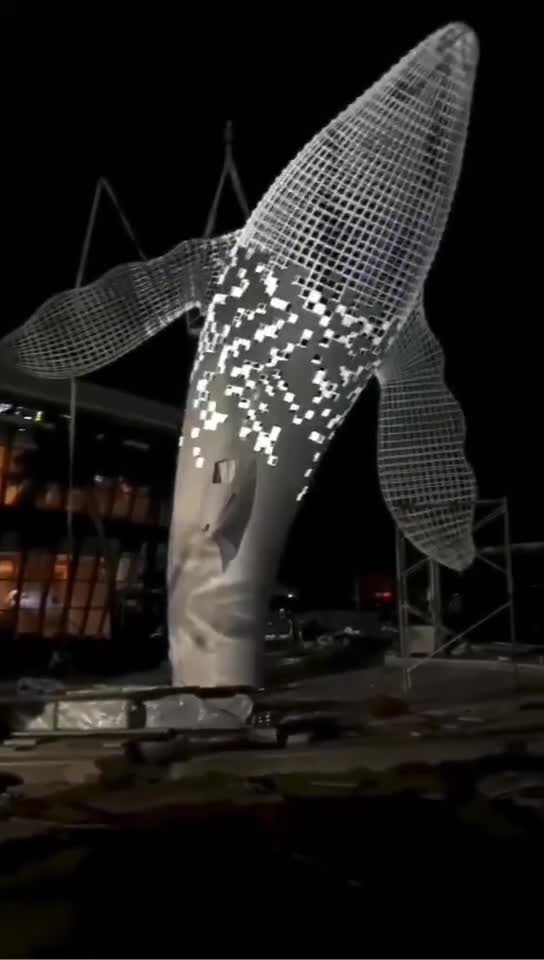 不锈钢镂空鲸鱼雕塑，钢丝编织鲸鱼雕塑