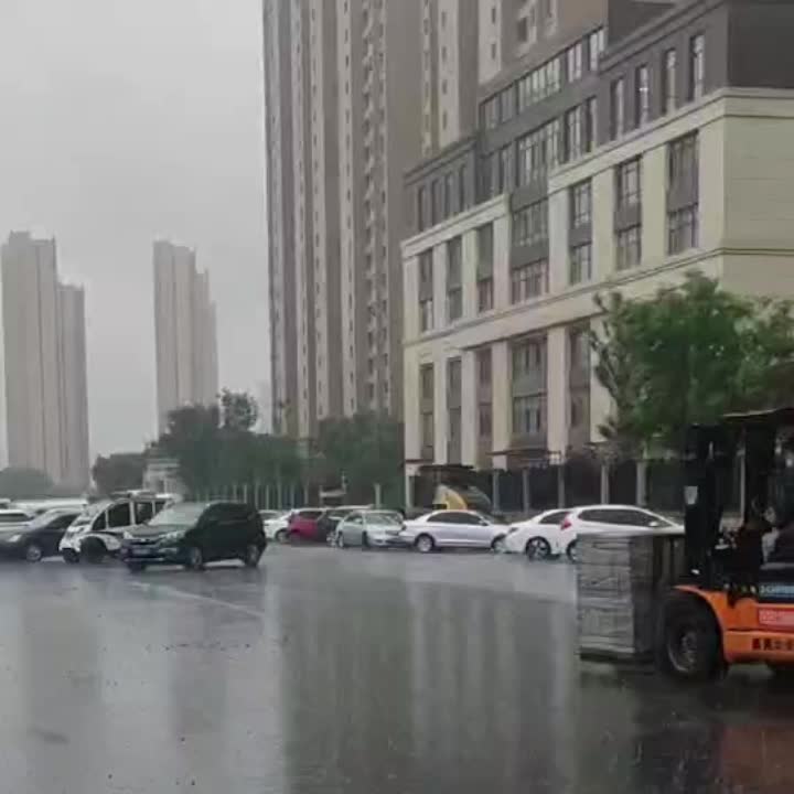 河南郑州生态仿石透水砖路面商场芝麻黑