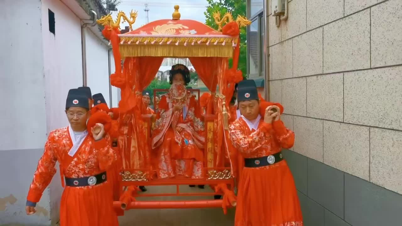 南京八抬大轿，中式花轿迎亲，凤撵唢呐锣鼓