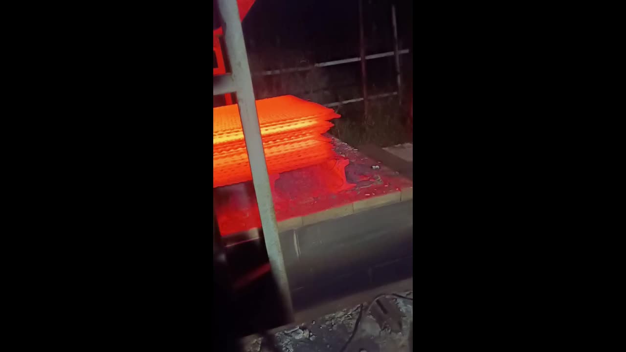 焊接篩網篩網淬火加溫出爐
