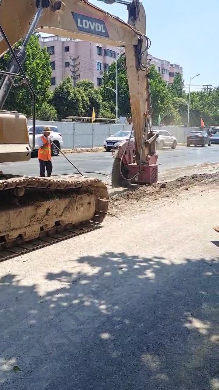 路面开槽管道切割液压岩石锯