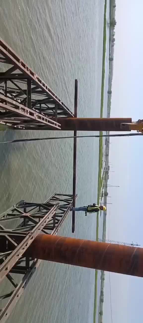 钢栈桥630螺旋管施工