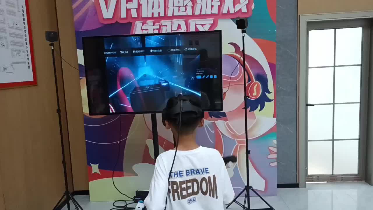VR节奏光剑VR切水果VR滑雪VR设备