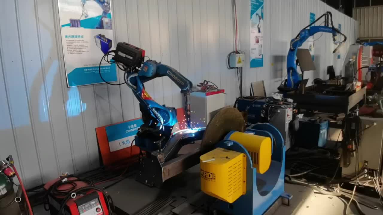 卡诺普弧焊机器人挖机动臂焊接