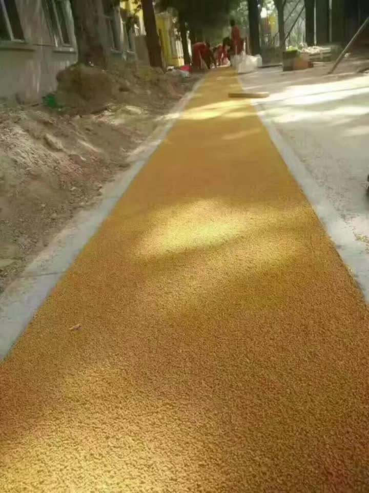 彩色防滑路面材料彩色陶瓷颗粒防滑路面