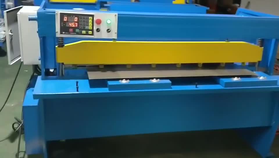 Q11-4X2000机械剪板机试机视频