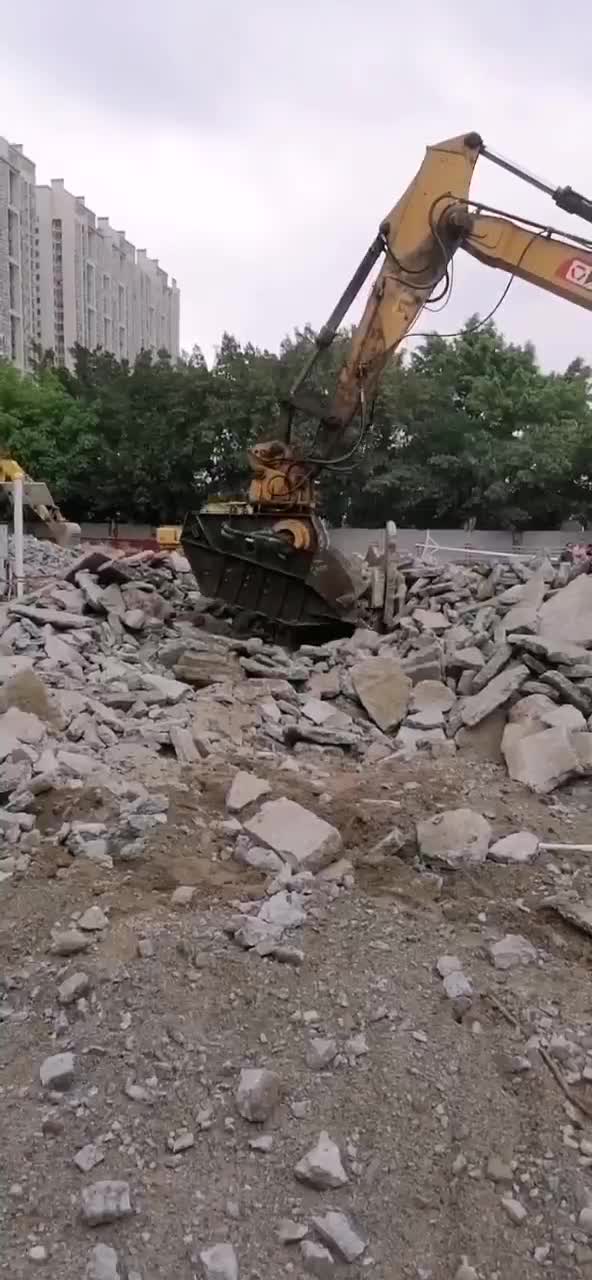 破碎斗破碎混凝土建筑垃圾