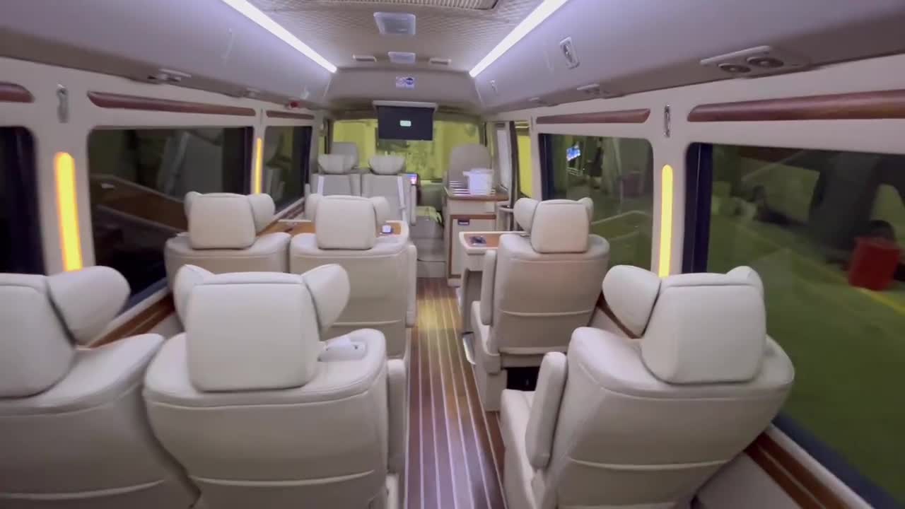 成都考斯特改装—四川专业的公务车改装厂