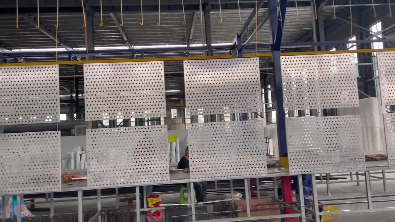 铝单板生产车间，欢迎到厂里考察