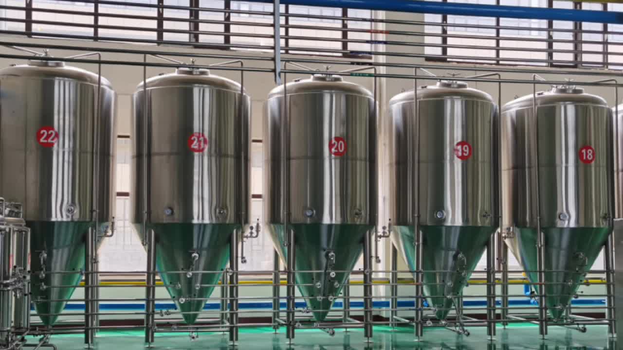 精酿啤酒设备中型啤酒厂酿酒设备