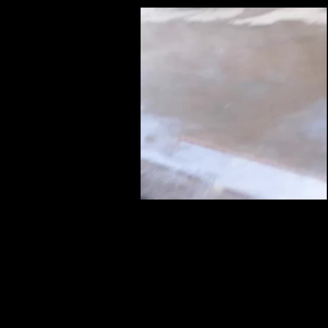 管道喷头在管道中工作的视频