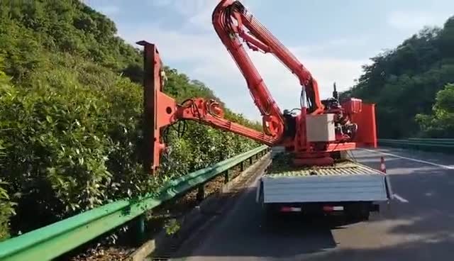 高空树木修剪机，高速公路中分带绿篱机