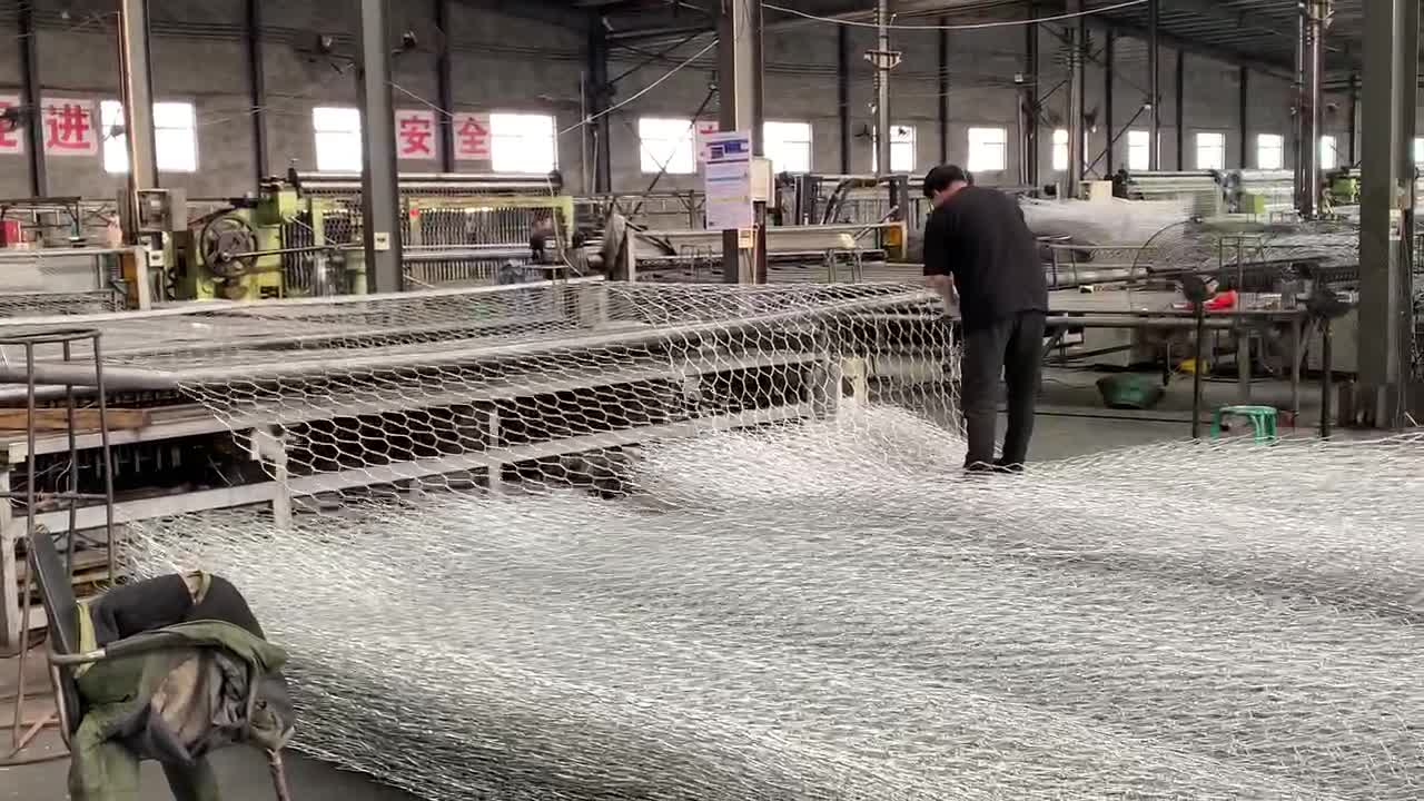 专业生产镀锌石笼网厂家格宾网景观墙
