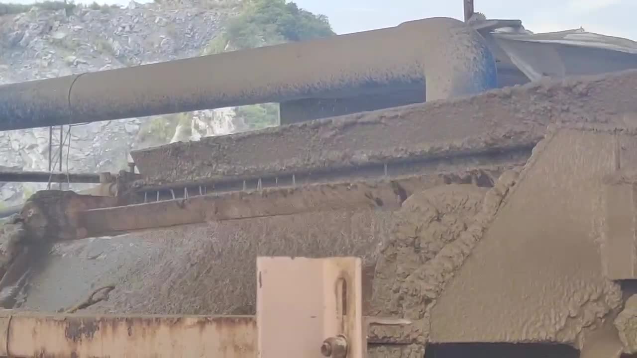 洗沙厂现场污水使用聚丙烯酰胺压泥